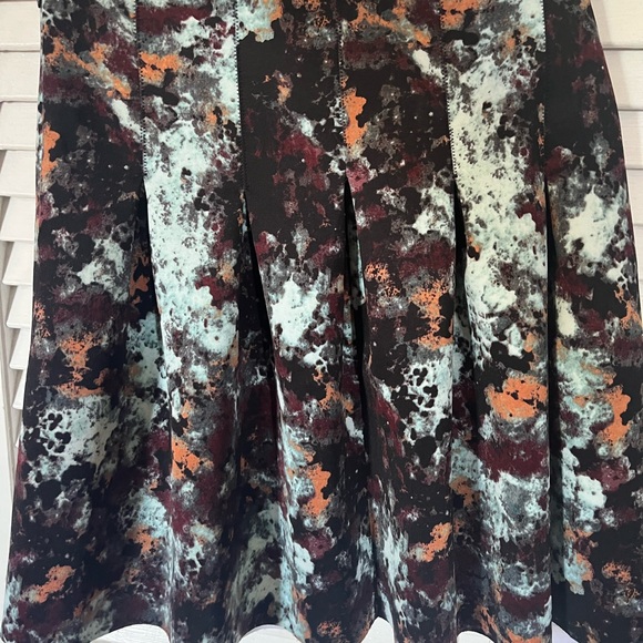 BCBG Paint Splatter Brulee Stretchy Skater Circle Mini Skirt Small - Picture 3 of 5